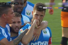 跳水冠军伏明霞：丈夫已是七旬老人，儿子才满20，嫁给百亿富翁她后悔了吗？